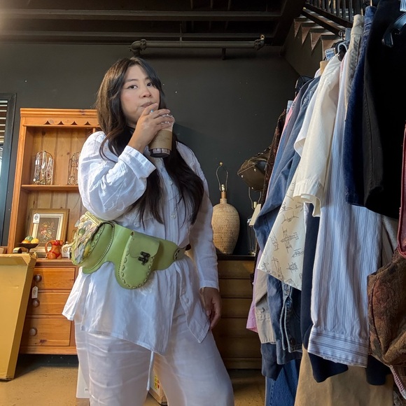 I carry preowned vintage/modern pieces, (Boho,western,casual) - Picture 3 of 8